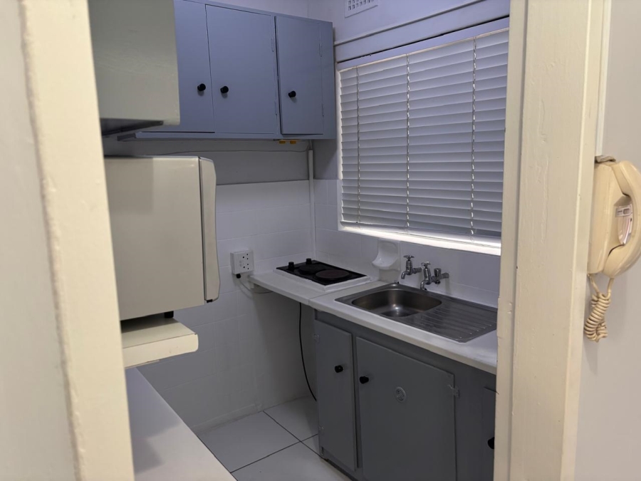 To Let 0 Bedroom Property for Rent in Sea Point Western Cape